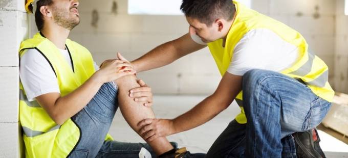Quais os direitos e deveres da empresa e do empregado no caso de acidente de trabalho