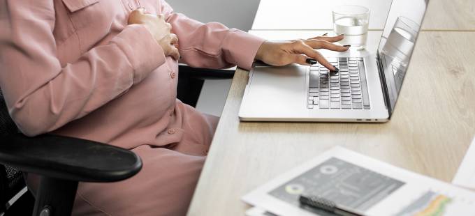 PROJETO DE LEI Nº 2058 – AFASTAMENTO DA EMPREGADA GESTANTE NÃO IMUNIZADA